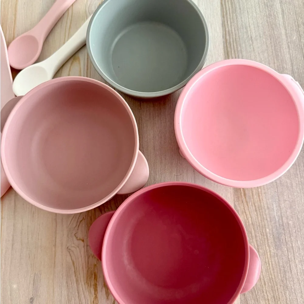 Silicone Baby Feeding Set with Pink Bib, Bowls & spoons - Picture 4 of 6
